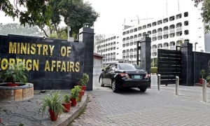 پاکستانی سفیر کو امریکا سے ڈی پورٹ کئے جانے پر دفتر خارجہ کا ردعمل آگیا