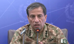 26 شہدا میں 18 کا تعلق آرمی اور ایف سی تھا، دہشتگرد کسی بھی یرغمالی کو ساتھ لے کر نہیں گئے، ڈی جی آئی ایس پی آر
