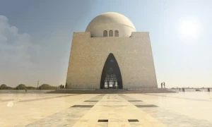 کراچی والوں کیلئے اچھی خبر، شدید گرمی کی شدت میں کمی کا امکان