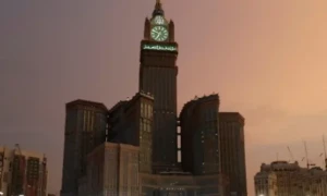 World&rsquo;s largest barbershop unveiled at Clock Towers Center in Makkah