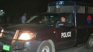 کراچی: شارع فیصل پر مبینہ پولیس مقابلے میں 2 ڈاکو ہلاک