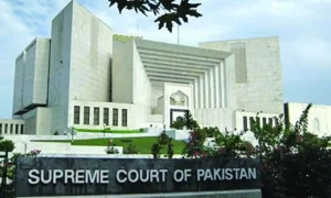 ججز تبادلہ کیس: اسلام آباد ہائیکورٹ کے تینوں ججز کا کوئی وکیل نہ کرنے کا فیصلہ