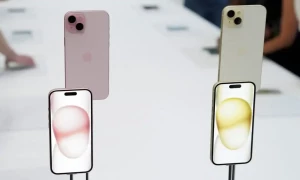 Apple reintroduces iPhone 15 pro at reduced prices amid strategic shift