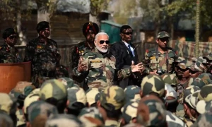 مودی پاکستان کے خلاف جنگ چھیڑنے کیلئے گراؤنڈ بنا رہا ہے، امریکی اخبار