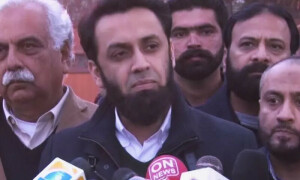 Atta Tarar rebuffs claims of Pakistan attacking IOK, India downing of fighter jets