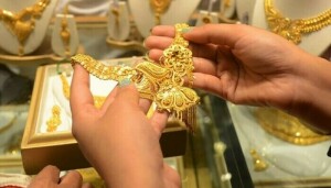 پاکستان میں مسلسل دوسرے روز بھی سونے کے دام گرگئے