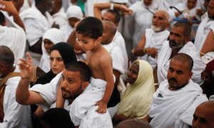 بچوں کو حج پر لے جانے پر عائد پابندی سے متعلق فیصلہ برقرار