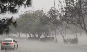 ملک کے مختلف علاقوں میں آج بارش اور آندھی کی پیشگوئی، کمزور انفرا اسٹرکچر کو نقصان کا اندیشہ