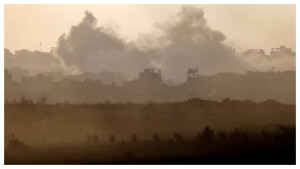 Israeli attack near aid delivery point kills 31 in Gaza, truce talks falter