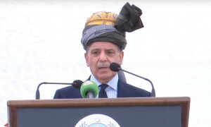 پانی ہمارے لیے ریڈ لائن ہے، ایک ایک قطرے پر پاکستانیوں کا حق ہے، وزیراعظم