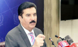 گورنر خیبر پختونخوا کے صوبائی حکومت پر کرپشن کے سنگین الزامات، 700 ارب روپے کا حساب مانگ لیا
