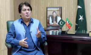 بانی پی ٹی آئی سے ملاقات کی اجازت نہ ملنے پر بیرسٹر سیف وفاق پر برس پڑے