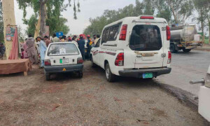 ساہیوال میں موٹر سائیکل سوار کا 500 روپے کا چالان خاتون کی جان لے گیا