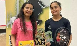 پشاور کی اسکواش اسٹار بہنوں کا کارنامہ، امریکہ میں پاکستان کا پرچم بلند کردیا