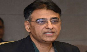 شہباز شریف کو لیڈ لینی چاہیے، پاکستان کو سیاسی دلدل سے نکالنا چاہیے، اسد عمر