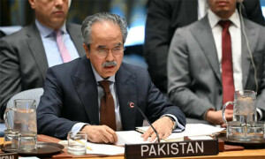 ایران پر امریکی حملہ: امن کی اپیلوں اور سفارتی کوششوں کو مسلسل نظر انداز کیا جا رہا ہے، عاصم افتخار