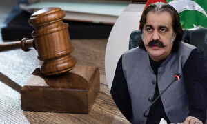 اسلحہ و شراب برآمدگی کیس؛ علی امین گنڈاپور کے ناقابل ضمانت وارنٹ گرفتاری جاری