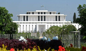 بے اختیار سے بااختیار تک، پاکستانی صدور کی دلچسپ تاریخ