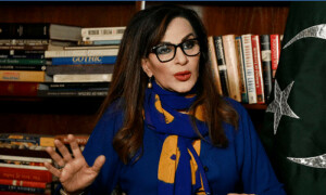 صدر آصف علی زرداری کے استعفے کی افواہیں بے بنیاد اور جمہوریت کو کمزور کرنے کی سازش ہیں: شیری رحمان
