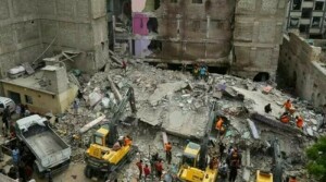کراچی لیاری میں ایک اور مخدوش عمارت گرانے کی تیاری، 6 منزلہ عمارت سیل کردی گئی