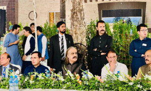 بانی پی ٹی آئی کی رہائی کے لیے عوامی تحریک، اجلاس میں اہم فیصلے، آج اعلان متوقع