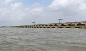 Rising water levels in Indus River trigger medium-level flood