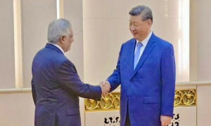 نائب وزیرِاعظم اسحاق ڈار کی بیجنگ میں چین کے صدر شی جن پنگ سے ملاقات