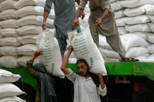 Pakistan reverses decision to import 300,000 metric tons of sugar