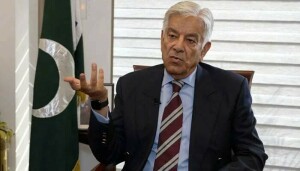 وزیر دفاع خواجہ آصف کا افغان مہاجرین کے انخلا سے متعلق بیان آگیا