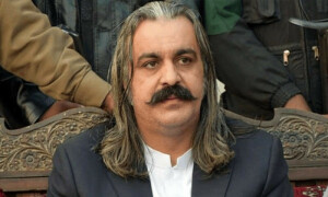 اسلام آباد کی عدالت نے علی امین گنڈا پور کے وارنٹ گرفتاری جاری کر دئے