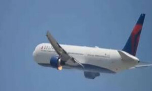 لاس اینجلس: ڈیلٹا ایئرلائنز کے طیارے میں آگ بھڑک اٹھی، ویڈیو وائرل