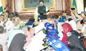 وزارت قانون نے مخصوص نشستوں پر حلف برداری پر تنقید کو افسوسناک قرار دے دیا