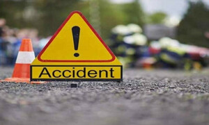 موٹروے ایم - 2 پر افسوسناک حادثہ: بس الٹنے سے 8 افراد جاں بحق، 18 مسافر زخمی
