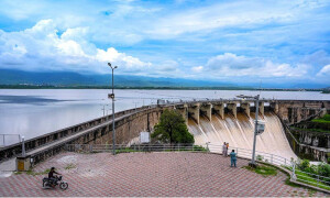 Spillways shut after water level drops in Rawal Dam