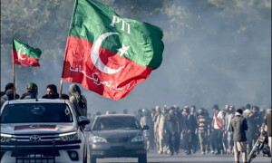 پی ٹی آئی احتجاج: لاہور سے 300 سے زائد کارکن گرفتار، احتجاجی پلان تشکیل، اڈیالہ کے باہر احتجاج کا فیصلہ