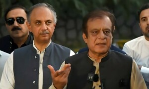 شبلی فراز، عمر ایوب سمیت پی ٹی آئی کے 9 سینیٹرز اور ارکان اسمبلی نااہل قرار
