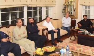 Condolences flow for Absar Alam as mother passes away