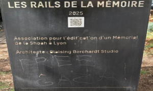 ‘Free Gaza’ inscribed on Holocaust memorial in France