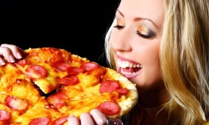 خبردار : باسی پیزا ذائقے کے ساتھ 5 بڑی بیماریوں کی ڈش