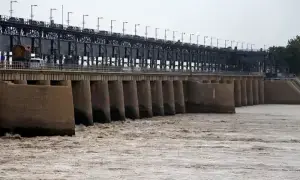 Panjnad to receive 700,000 cusecs in 24 hours, Sindh on high alert