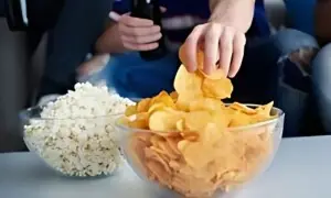 چپس کو کہیں بائے بائے ، پاپ کارن کو نیا پسندیدہ اسنیک بنائیں