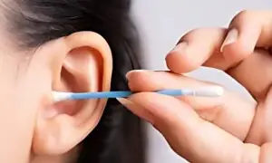 خبردار: کاٹن بڈزسے کان صاف کرنا آپ کی سماعت چھین سکتا ہے