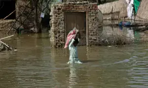 Muzaffargarh floods claim 9 lives, fears of more casualties as rescue continues