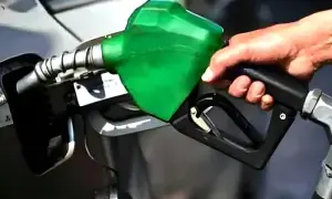 Govt keeps petrol price unchanged, hikes diesel rate for next 15 days