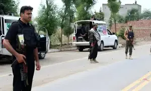 Attacks on police stations in Bannu and Karak foiled, 3 terrorists killed