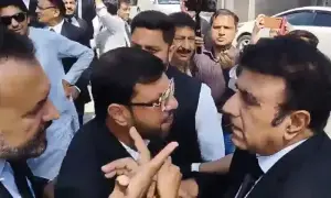Scuffle erupts among lawyers during protest at Islamabad High Court