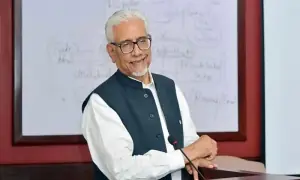 Former finance secretary Dr Waqar Masood passes away