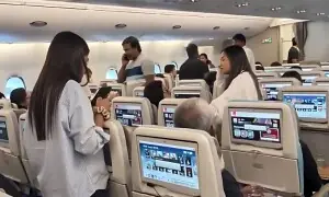 امریکی ویزا فیس میں اضافہ: واپس جانے والے بھارتی مسافر جہاز سے اُتر گئے