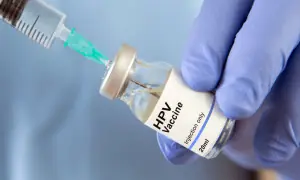 ایچ پی وی ویکسین تنازع: اس میں کوئی حرام چیز نہیں، علمائے کرام سے رابطے کے بعد ویکسینیشن شروع ہوئی، وزیر صحت ایچ پی وی ویکسین تنازع: اس میں کوئی حرام چیز نہیں، علمائے کرام سے رابطے کے بعد ویکسینیشن شروع ہوئی، وزیر صحت