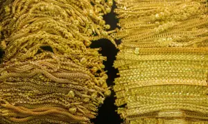 Gold builds on historic rally, reaches $4,000 an ounce in Global market